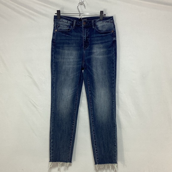 Judy Blue Denim - Judy Blue Relaxed fit 9/29 Ankle Jeans frayed hems